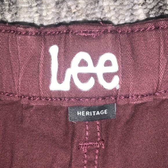 Lee Womens Size 4 Relaxed Fit Denim Jean Shorts Burgundy Flat Front NWT - Picture 6 of 11